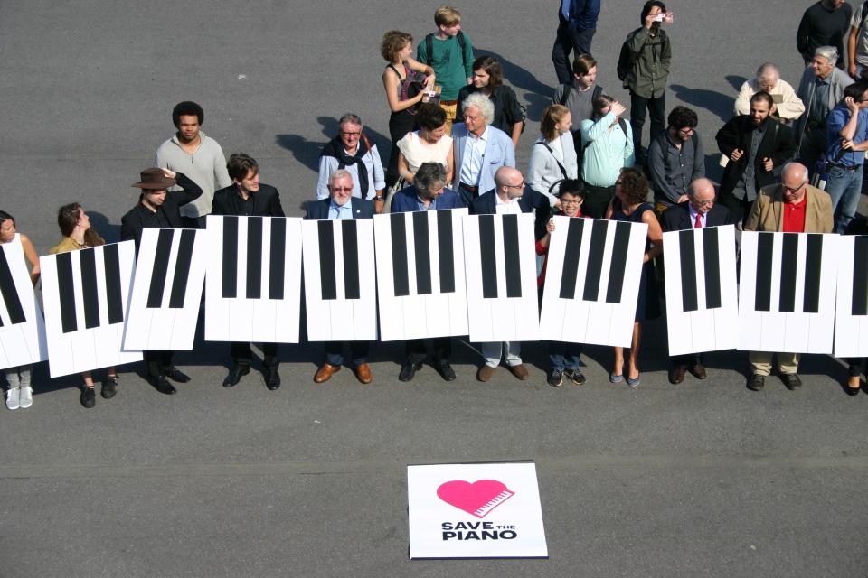 Save the Piano Foto