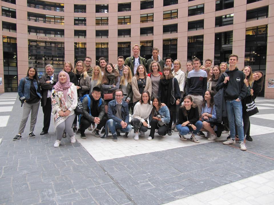 Studenten communicatiemanagement op Europees bezoek in Straatsburg